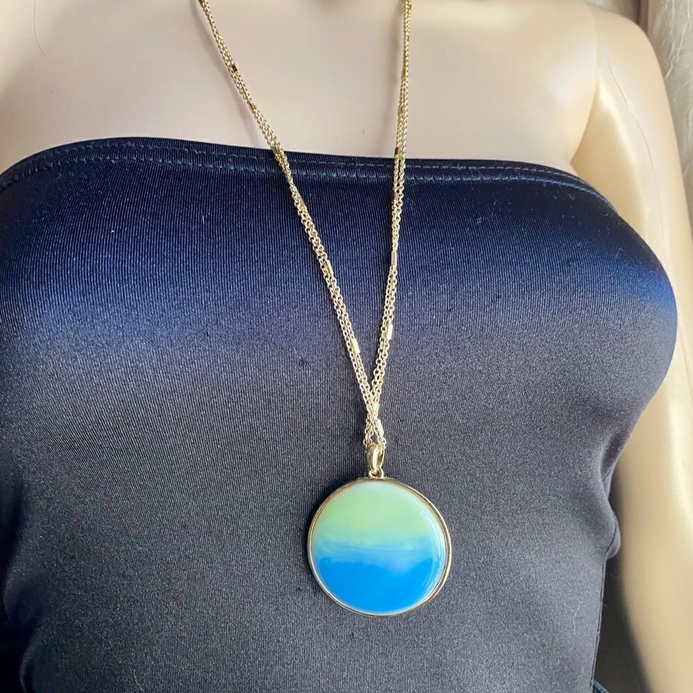 CHARMING Charlie round blue green pendant